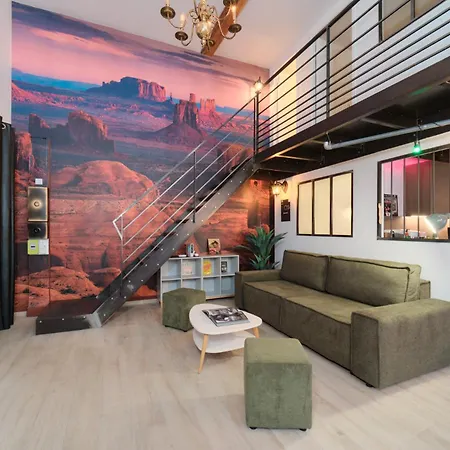 Immersive Loft, 2 Bedrooms, Downtown, Parking Annonay